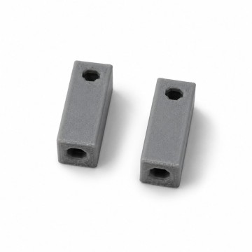 Plastic plug
